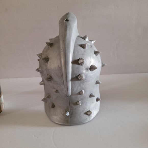 Gladiator Cup 32oz with Helmet Lid - Like New! - Picture 10 of 10